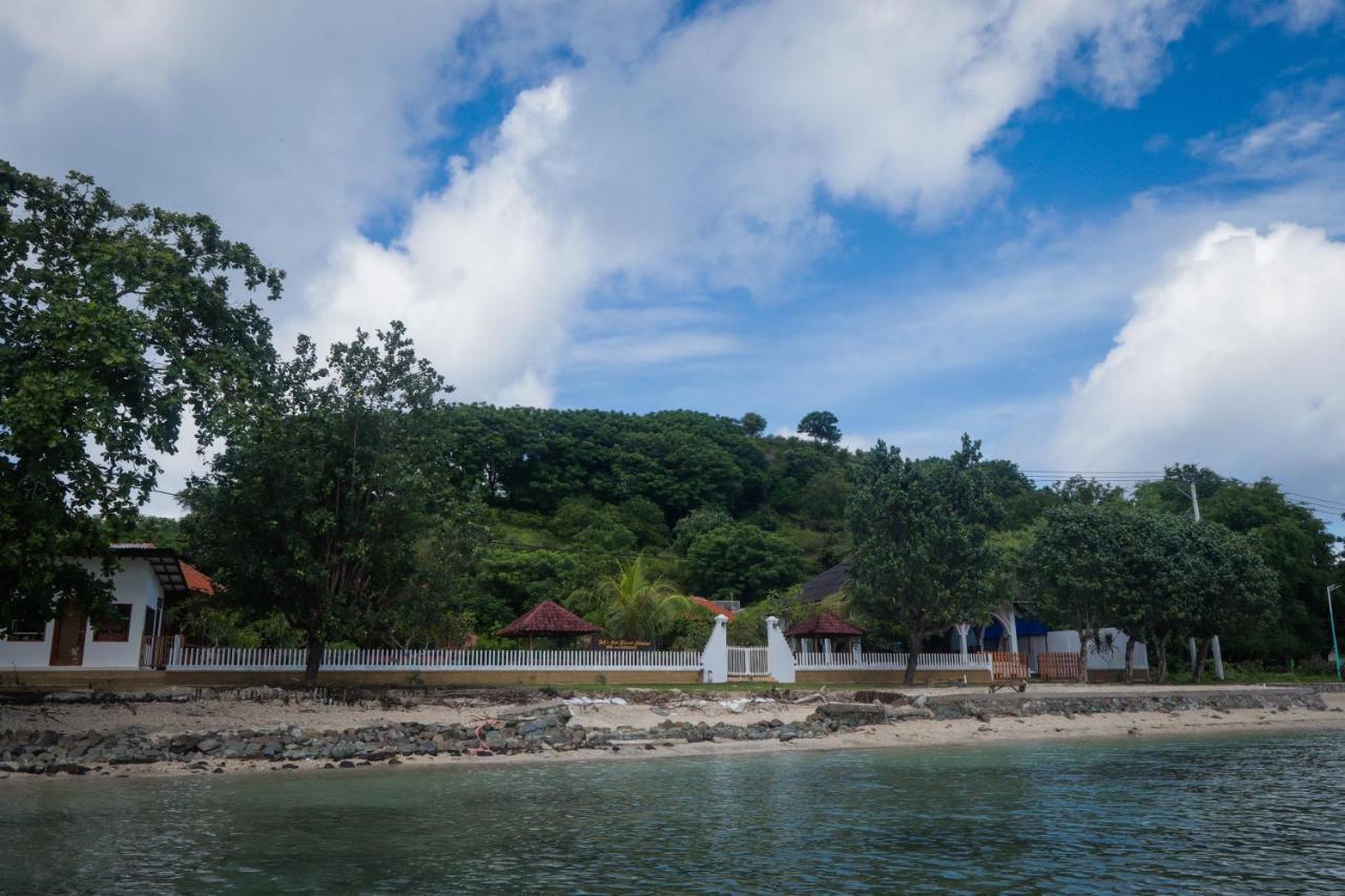 Yut's Inn Flower Paradise Gili Gede Bagian luar foto