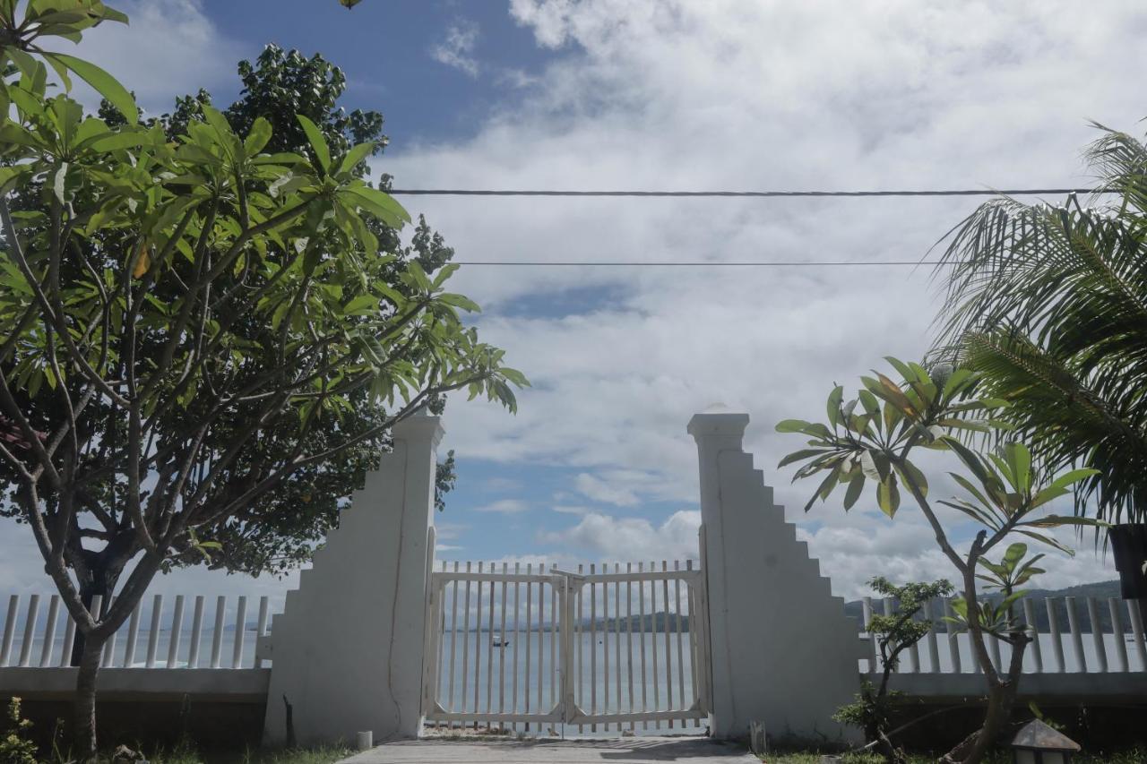 Yut's Inn Flower Paradise Gili Gede Bagian luar foto